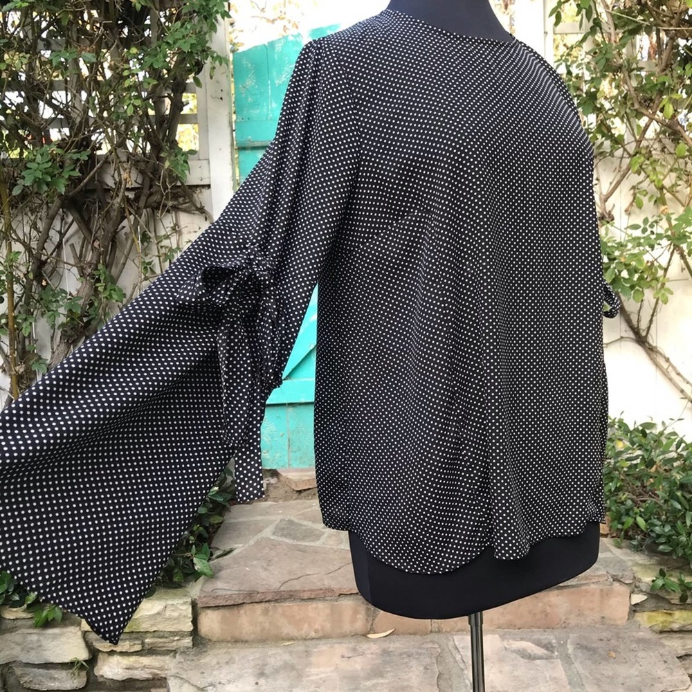 Who What Wear Black & White Bell Sleeve Blouse